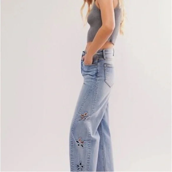 Driftwood Parker Jeans Barrel Floral Cut Out Jeans New with tags W 29 L 28 - Picture 2 of 7